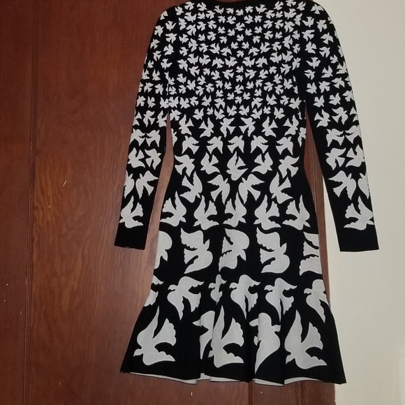 NWOT - Alexander McQueen Dove Jacquard Dress - Picture 2 of 9